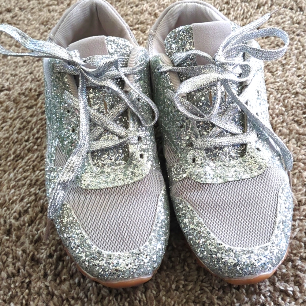 Sparkle shoes